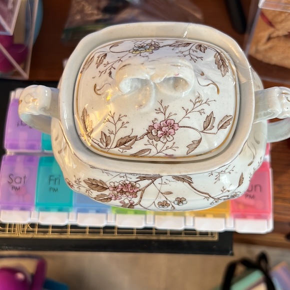 Vintage jar with handles and matching lid - Picture 2 of 9